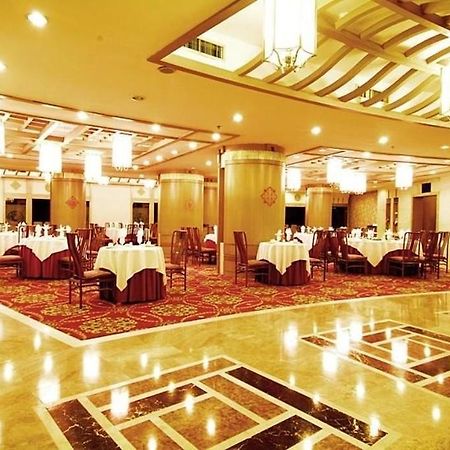 Crown Hotell Wuhan Eksteriør bilde