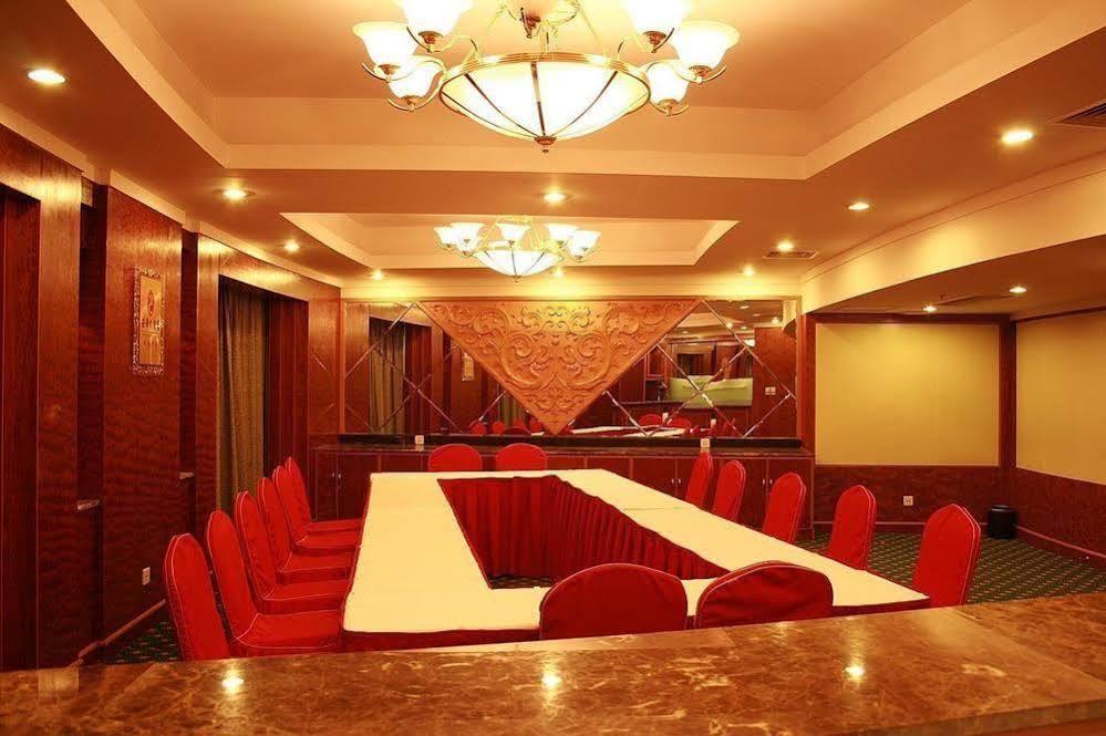 Crown Hotell Wuhan Eksteriør bilde